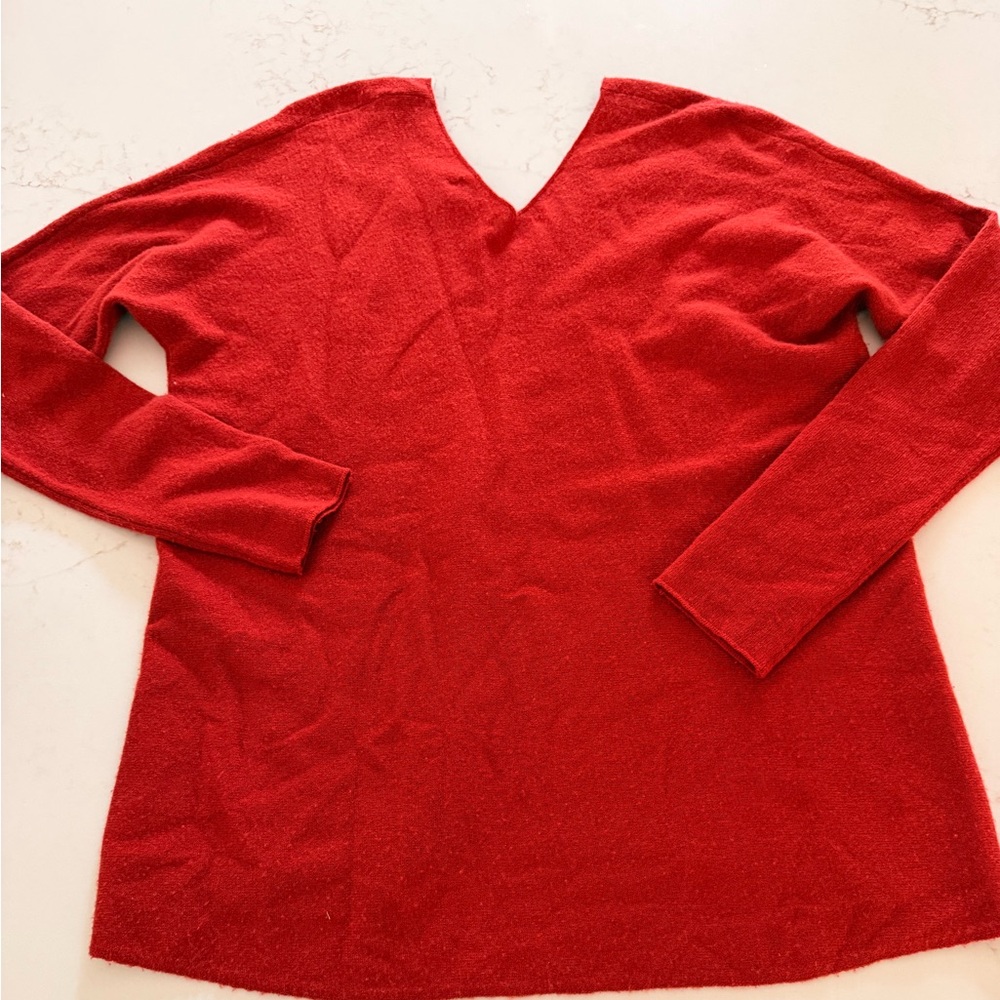 Vince 30% Cashmere 70% Wool Red V Neck Sweater Small High Low Hem Soft Knit